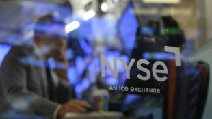 Wall Street cl&ocirc;ture faiblement dans le rouge avant l'inflation am&eacute;ricaine