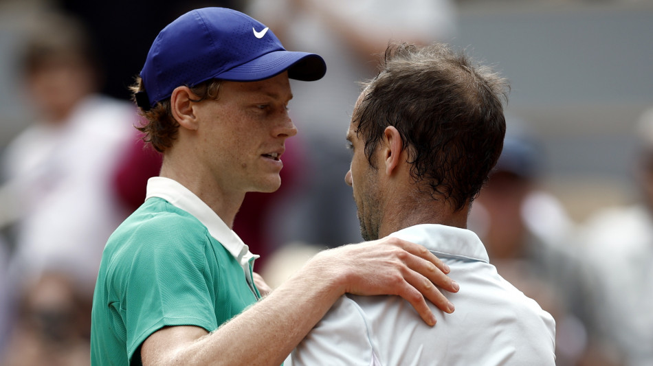 Sinner ringrazia Parigi per 'tifo equo' e omaggia Gasquet