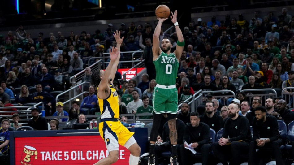 NBA: les leaders de conf&eacute;rence, Boston et Denver, secou&eacute;s mais vainqueurs 