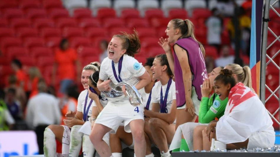 Barca sign Keira Walsh from Man City for reported record fee