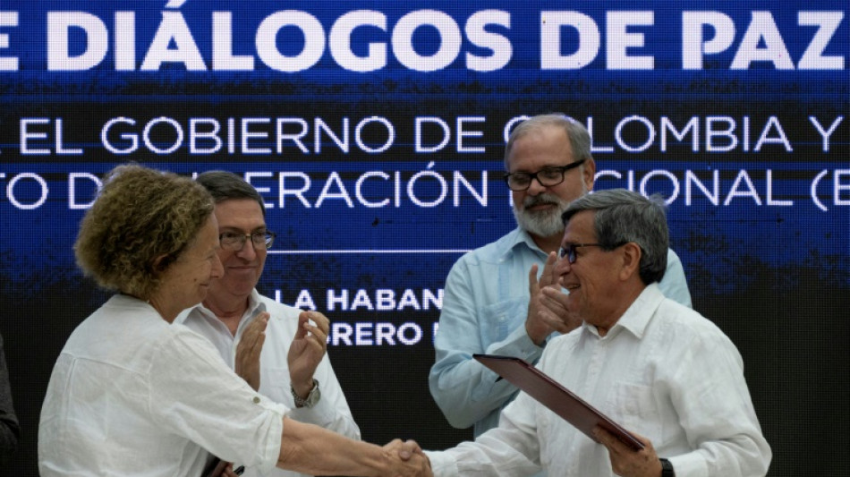 El gobierno de Colombia y el ELN retoman los di&aacute;logos de paz 
