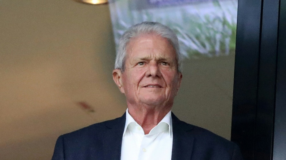 Hopp gibt Stimmrechtsmehrheit zur&uuml;ck