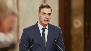 Controv&eacute;rsia na Espanha por concess&otilde;es migrat&oacute;rias a partido que S&aacute;nchez acusou de 'xenofobia'