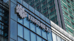 Borsa: Europa allunga dopo gli indici pmi, Francoforte +2,6%