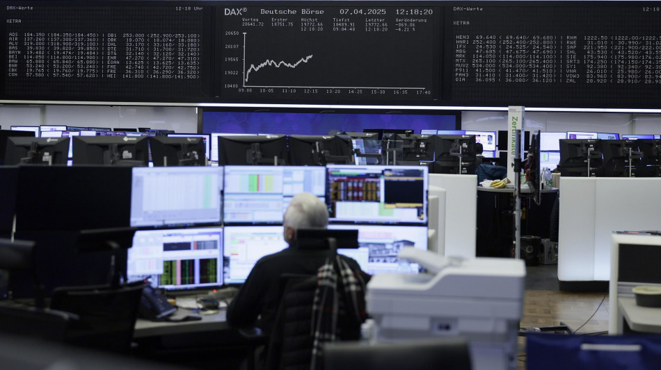 Borsa: l'Europa chiude in positiva, si guarda a Usa