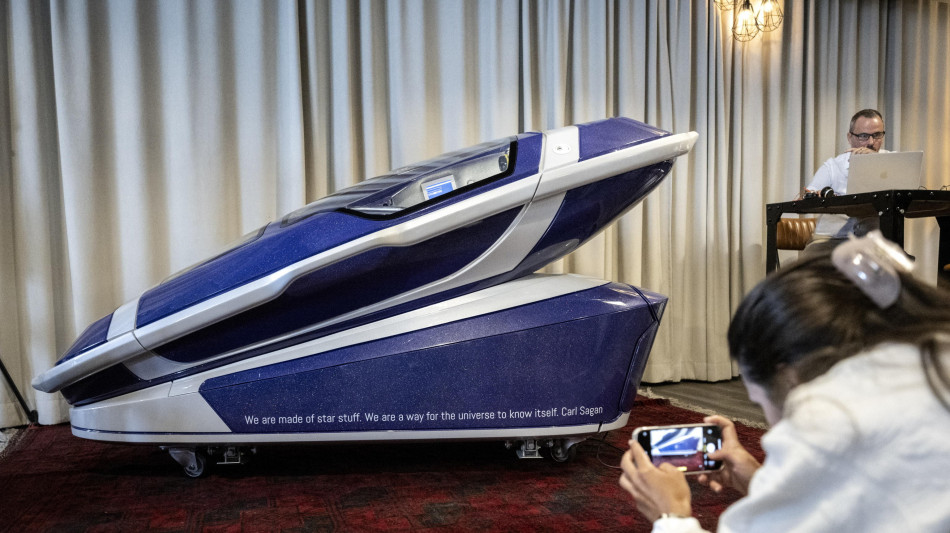 Si &egrave; ucciso presidente della 'capsula del suicidio' in Svizzera