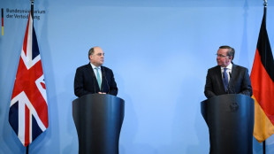 EEUU debe autorizar la entrega de cazas F-16 a Ucrania, advierte un ministro brit&aacute;nico