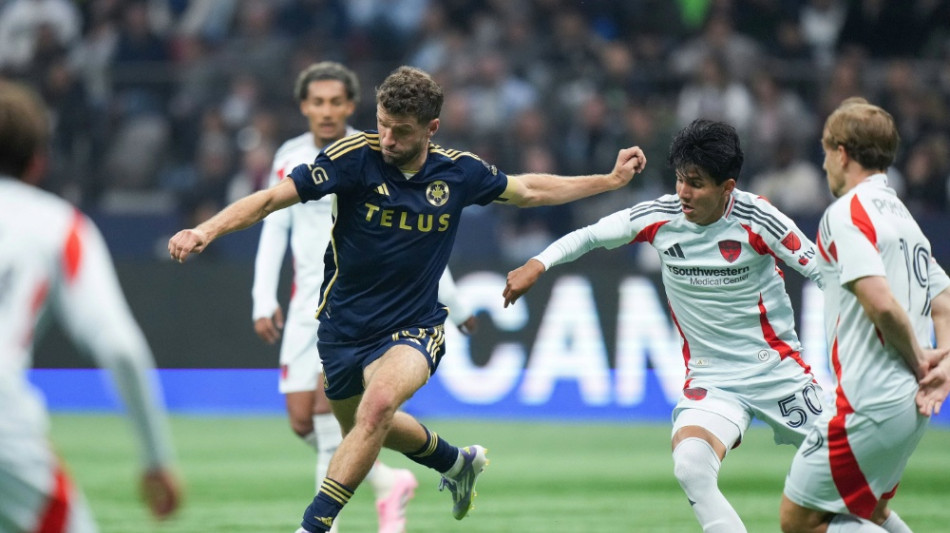 MLS: Müller trifft und verliert - Messi schnürt Dreierpack