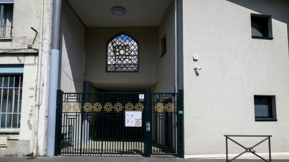 Francia investiga la quema de un Cor&aacute;n en una mezquita