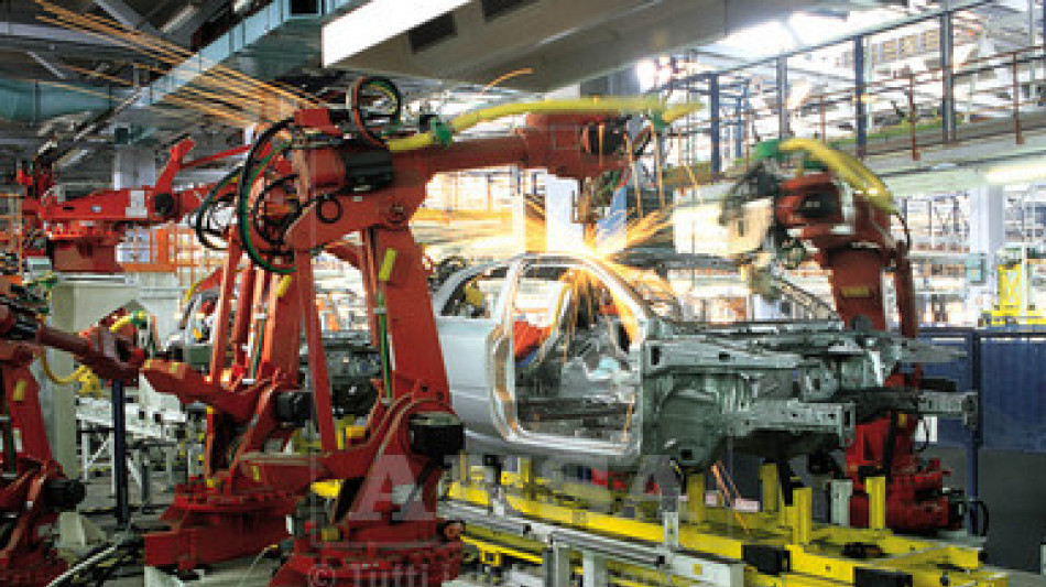 A novembre mercato auto stabile, negli 11 mesi -2,7%