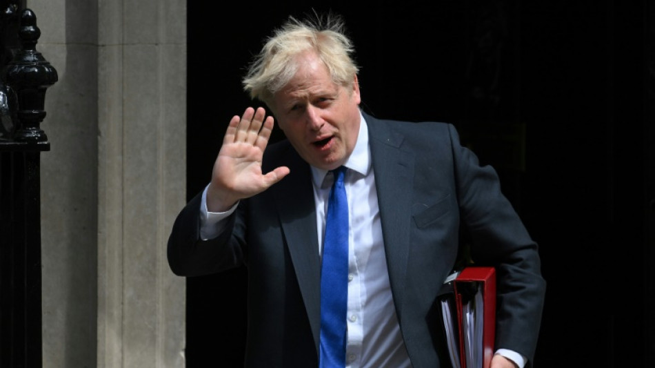 De plus en plus isol&eacute;, Boris Johnson se bat pour sa survie