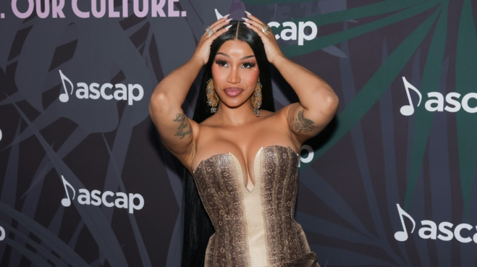 Absuelven a Cardi B en juicio civil por agresión 