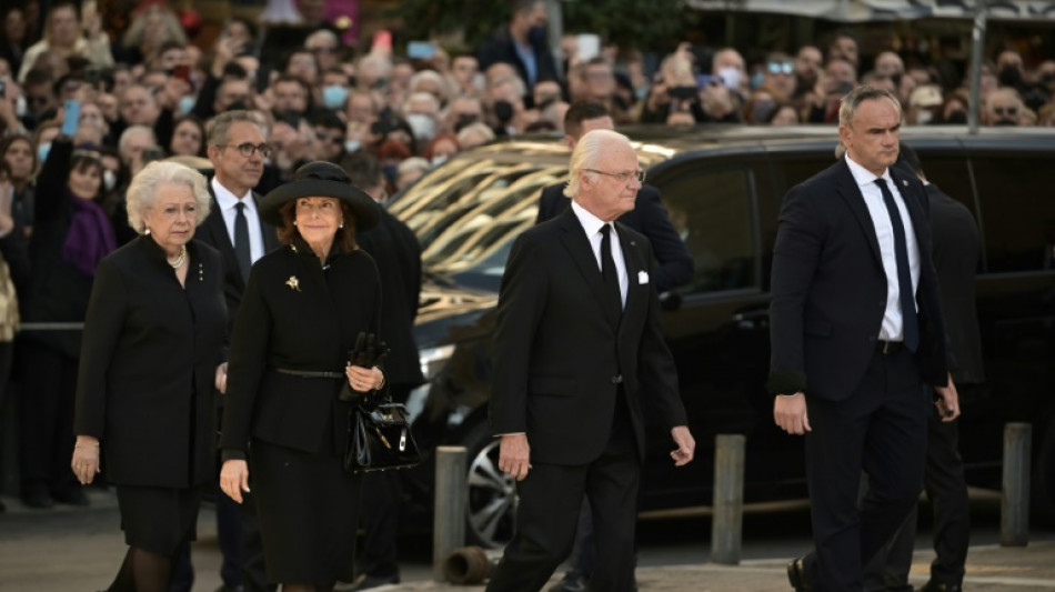 Europas K&ouml;nigsh&auml;user nehmen Abschied von fr&uuml;herem griechischen K&ouml;nig Konstantin II.