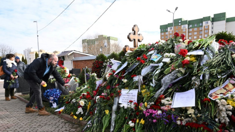 Homenagens a Navalny mostram oposi&ccedil;&atilde;o ainda viva na R&uacute;ssia