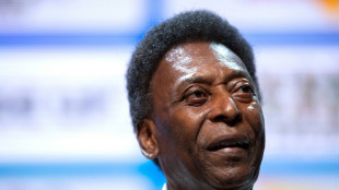 Pel&eacute; "heureux" de f&ecirc;ter ses 82 ans avec la "sant&eacute;"