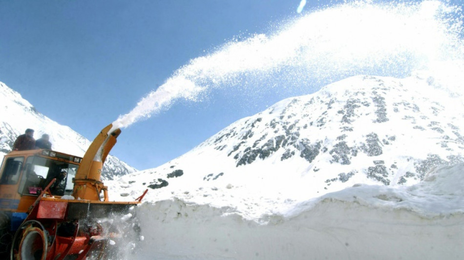 M&aacute;s de 20 desaparecidos tras una avalancha en el Himalaya indio