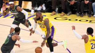 Nba: LeBron James esercita opzione con i Lakers e non si ritira