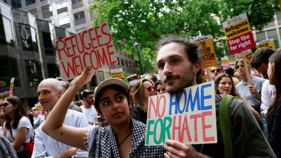 Tausende demonstrieren bei Anti-Rassismus-Protesten in Gro&szlig;britannien 