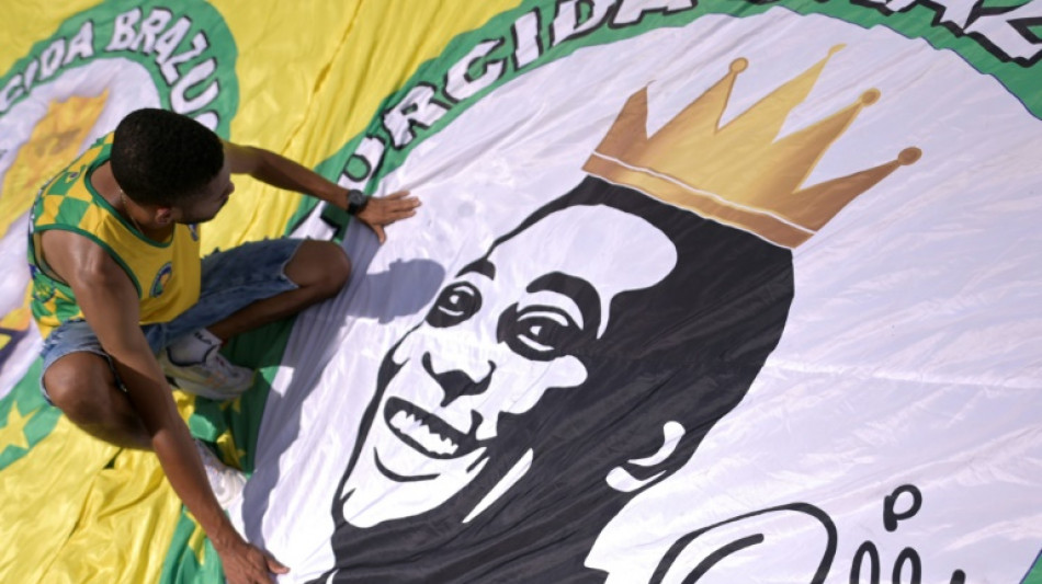 Au Br&eacute;sil, un dernier hommage du peuple au "Roi" Pel&eacute;