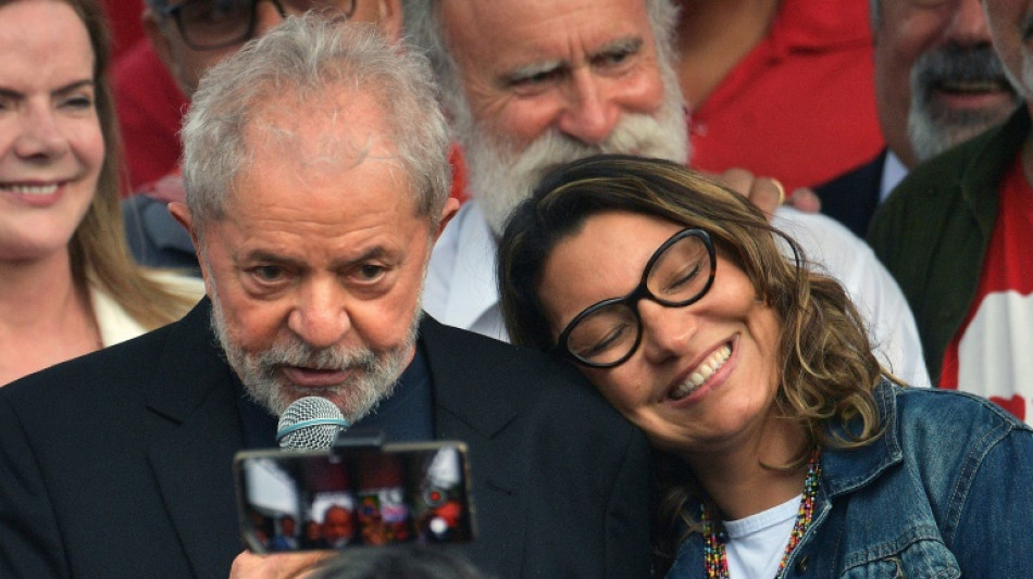 Lula se marie &agrave; moins de cinq mois de la pr&eacute;sidentielle au Br&eacute;sil