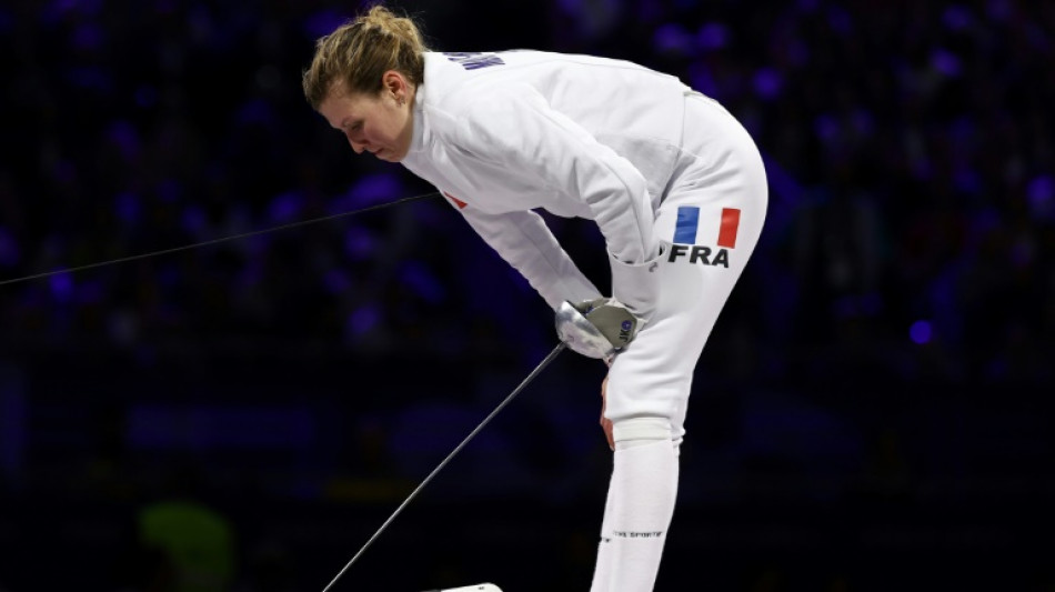 Escrime: Auriane Mallo-Breton en argent et dans les pas de la "Gu&ecirc;pe" Laura Flessel