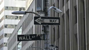 Wall Street sofre forte queda por receios sobre economia dos EUA e declara&ccedil;&otilde;es de Trump