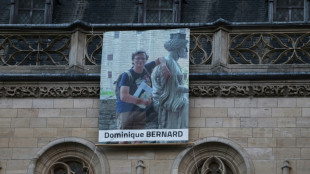 Anschlag in Arras: Hunderte erweisen get&ouml;tetem Lehrer die letzte Ehre