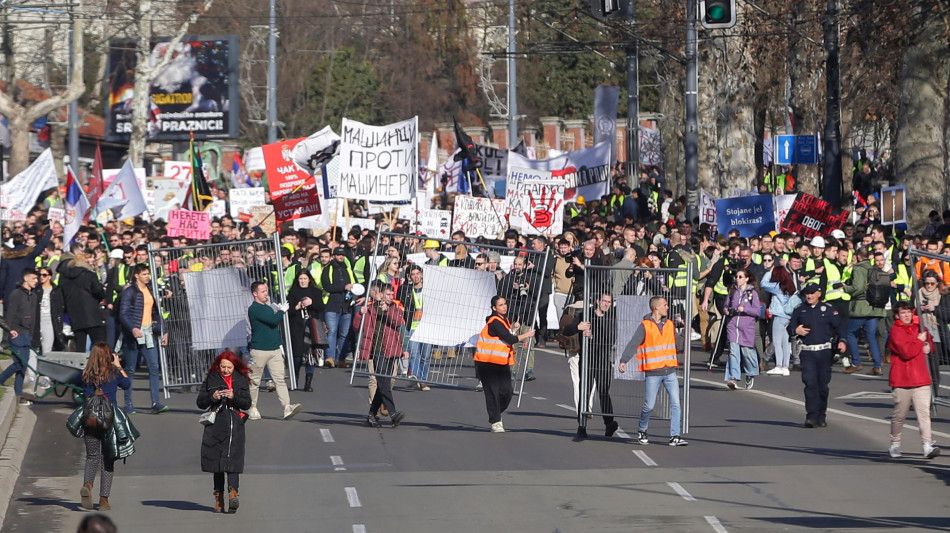 Serbia, a Novi Sad prosegue la mobilitazione degli studenti