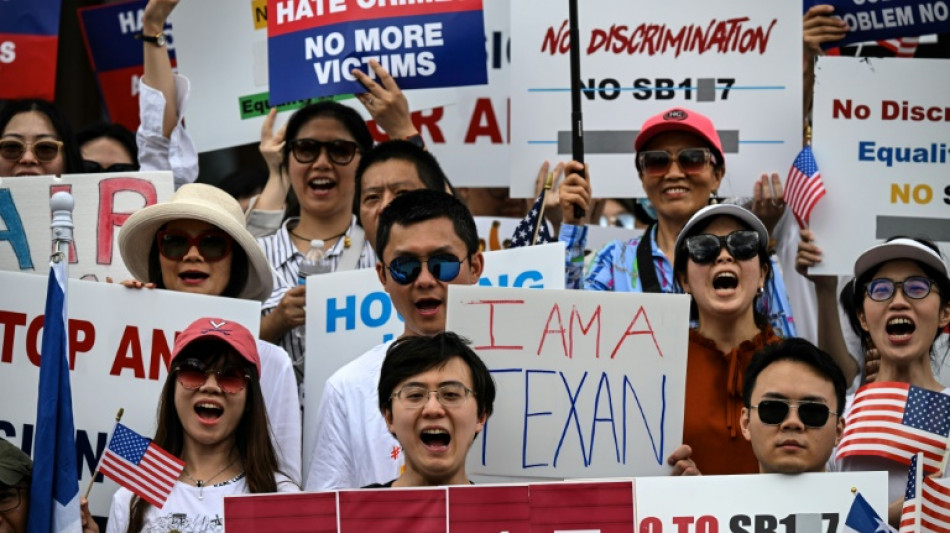 Chinos en Texas denuncian "racismo" por un proyecto que les impedir&iacute;a comprar propiedades