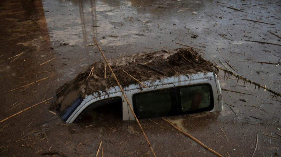 Flutkatastrophe in Spanien: Mehr als 50 Tote nach sintflutartigen Regenf&auml;llen