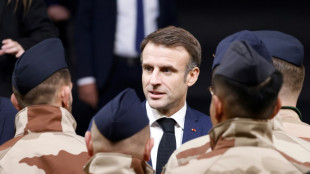 Macron devant les arm&eacute;es confront&eacute;es &agrave; une multiplicit&eacute; de d&eacute;fis pour pr&eacute;senter ses voeux