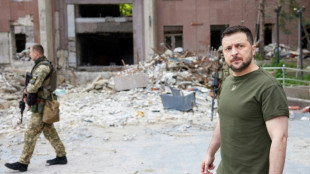 Pr&auml;sident Selenskyj besucht erstmals Frontlinie in der S&uuml;dukraine