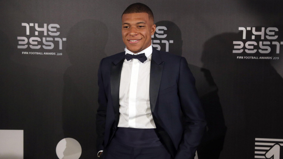 Mbapp&eacute;, causa per arretrati con il PSG, decisione il 25/10
