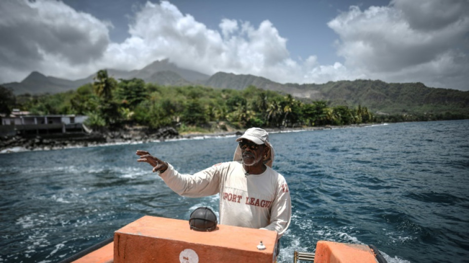 Le Pr&ecirc;cheur, symbole de la mont&eacute;e des eaux qui ronge le littoral de Martinique