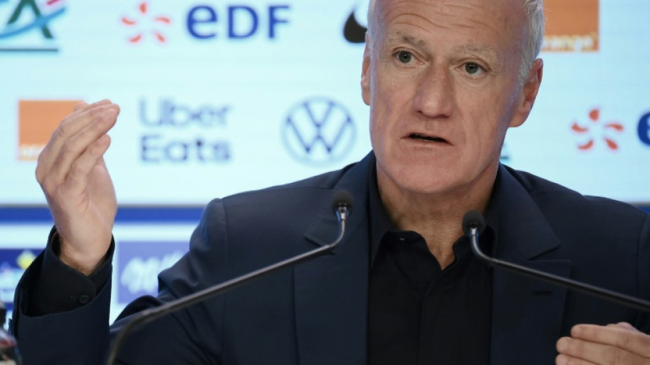 Bleus: le doyen Giroud prolonge son bail, trois nouveaux appel&eacute;s