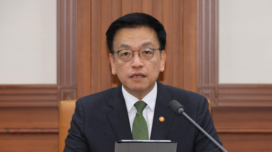 Si dimette il ministro delle Finanze sudcoreano Choi