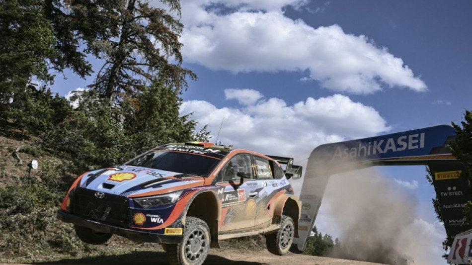 Neuville grabs Acropolis lead as rivals' hopes reduced to ruins 