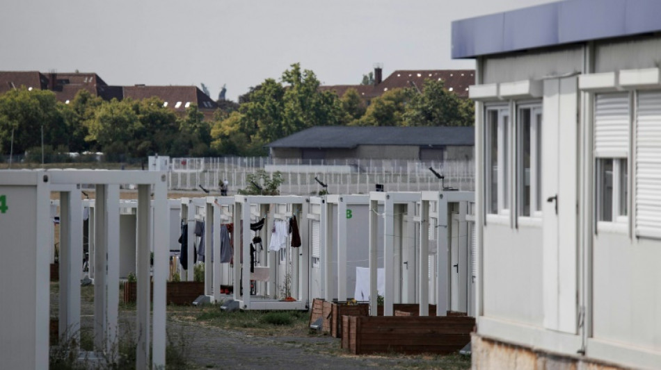 Innenministerin k&uuml;ndigt vor Fl&uuml;chtlingsgipfel Hilfe mit Bundesimmobilien an 