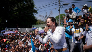 "M&aacute;s fuertes que nunca": la rival de Maduro se aferra a su candidatura en Venezuela