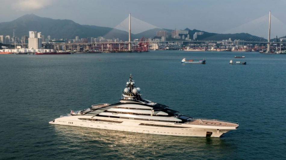 Les superyachts d'oligarques, troph&eacute;es de chasse des sanctions difficiles &agrave; saisir
