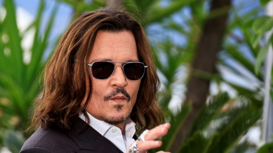Johnny Depp bezeichnet Berichte &uuml;ber ihn als "entsetzlich geschriebene Fiktion" 