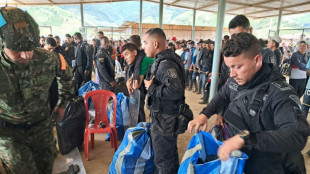 Liberan a 29 polic&iacute;as y militares retenidos desde el jueves en el suroeste de Colombia