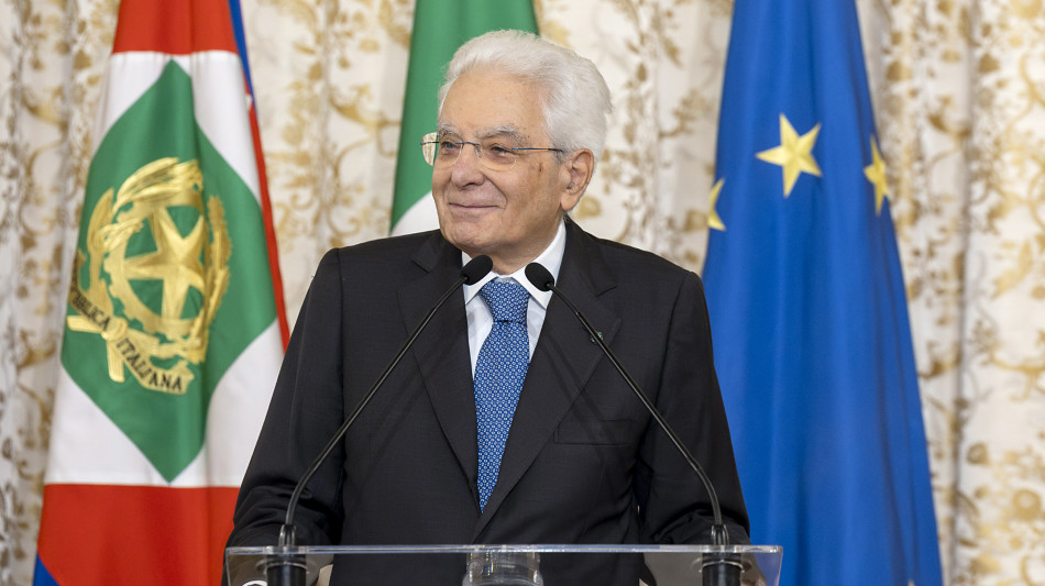 Auguri di Leone a Mattarella, grato per servizio per pace