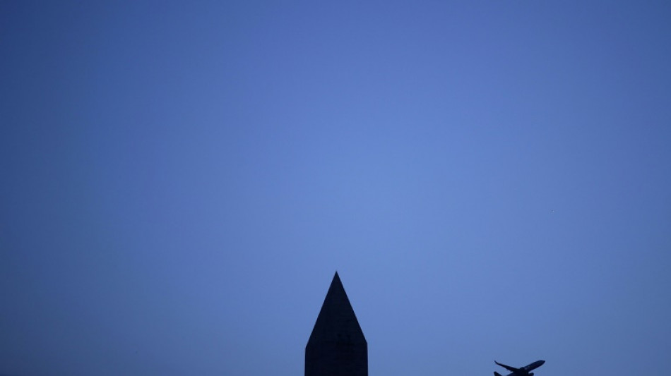 Cuatro muertos en un accidente a&eacute;reo que desat&oacute; una alerta en Washington