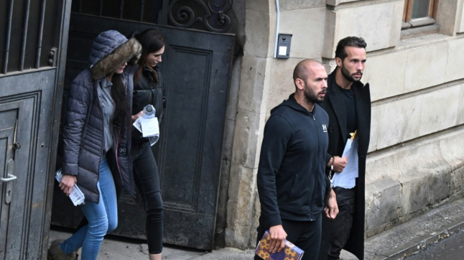 Nuevos registros en Rumania relacionados con pol&eacute;mico influente brit&aacute;nico Andrew Tate