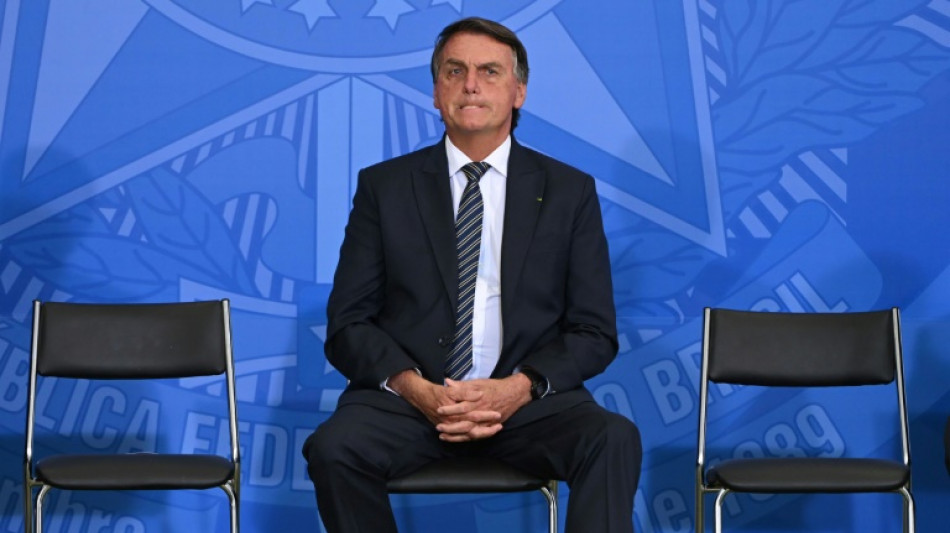 Bolsonaro exige na Justi&ccedil;a que Lula se retrate e o indenize por danos morais