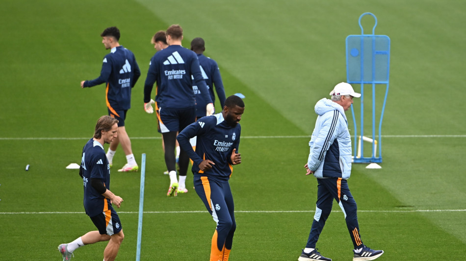 Mondiale club: Real-Pachuca, gesto X arbitro per "No razzismo"