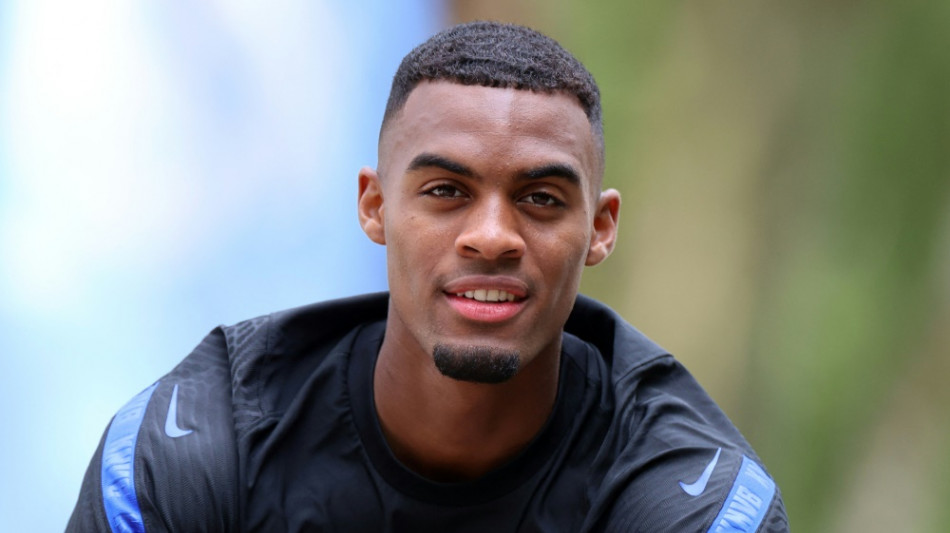 Medien: Bayern geben Angebot f&uuml;r Ajax-Talent Gravenberch ab