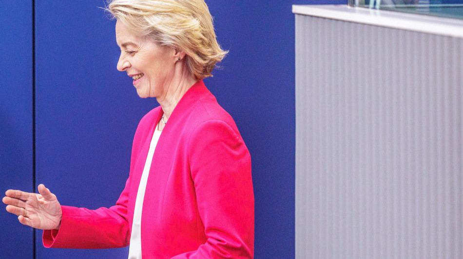 Ue, lavoriamo a sanzioni per paralizzare l'economia russa