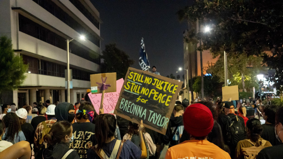 Omicidio Breonna Taylor, condannato ex poliziotto del Kentucky